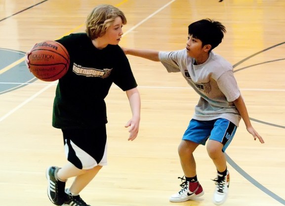 practice of children's basketball